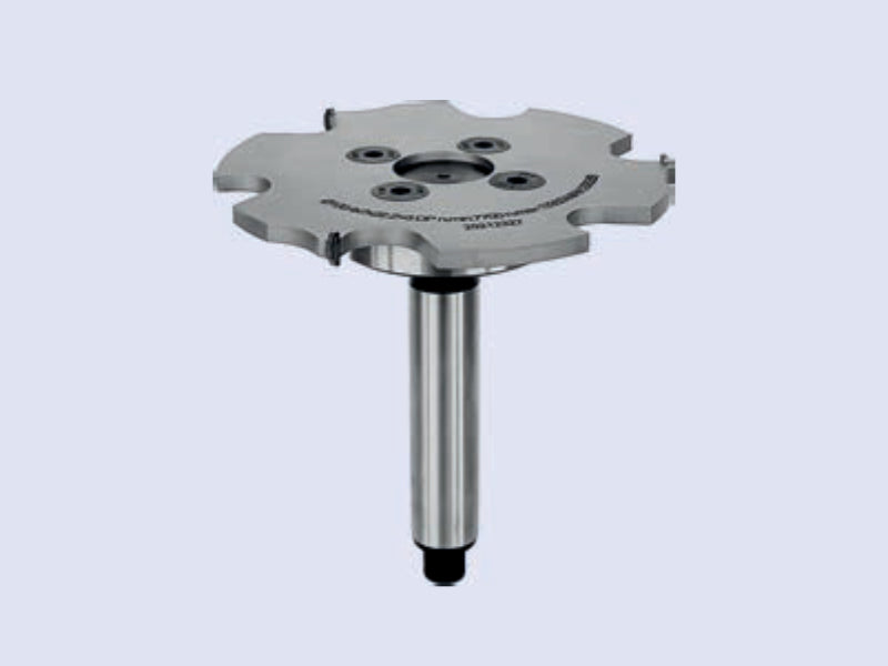 Dia-Nutfräser Clamex montiert auf Fräsdorn